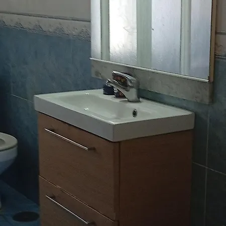 Cimadevilla Apartment *